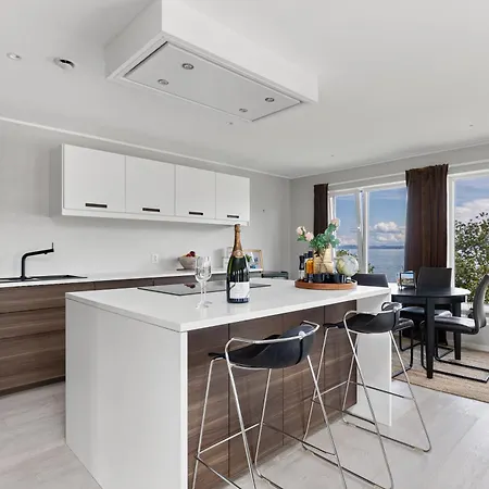 Exclusive Penthouse, Ocean View, Roof Terrace, Private Parking - Apartment Trondheim