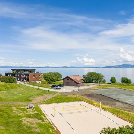 Exclusive Penthouse, Ocean View, Roof Terrace, Private Parking -