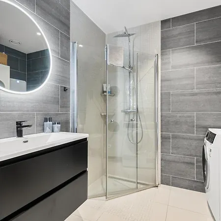 Exclusive Penthouse, Ocean View, Roof Terrace, Private Parking - Apartment